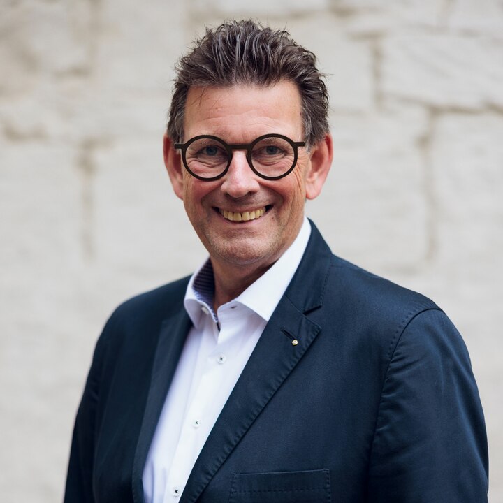 Dr. Christian Ruhnau