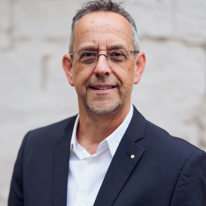 Dr. Marc Wuttke